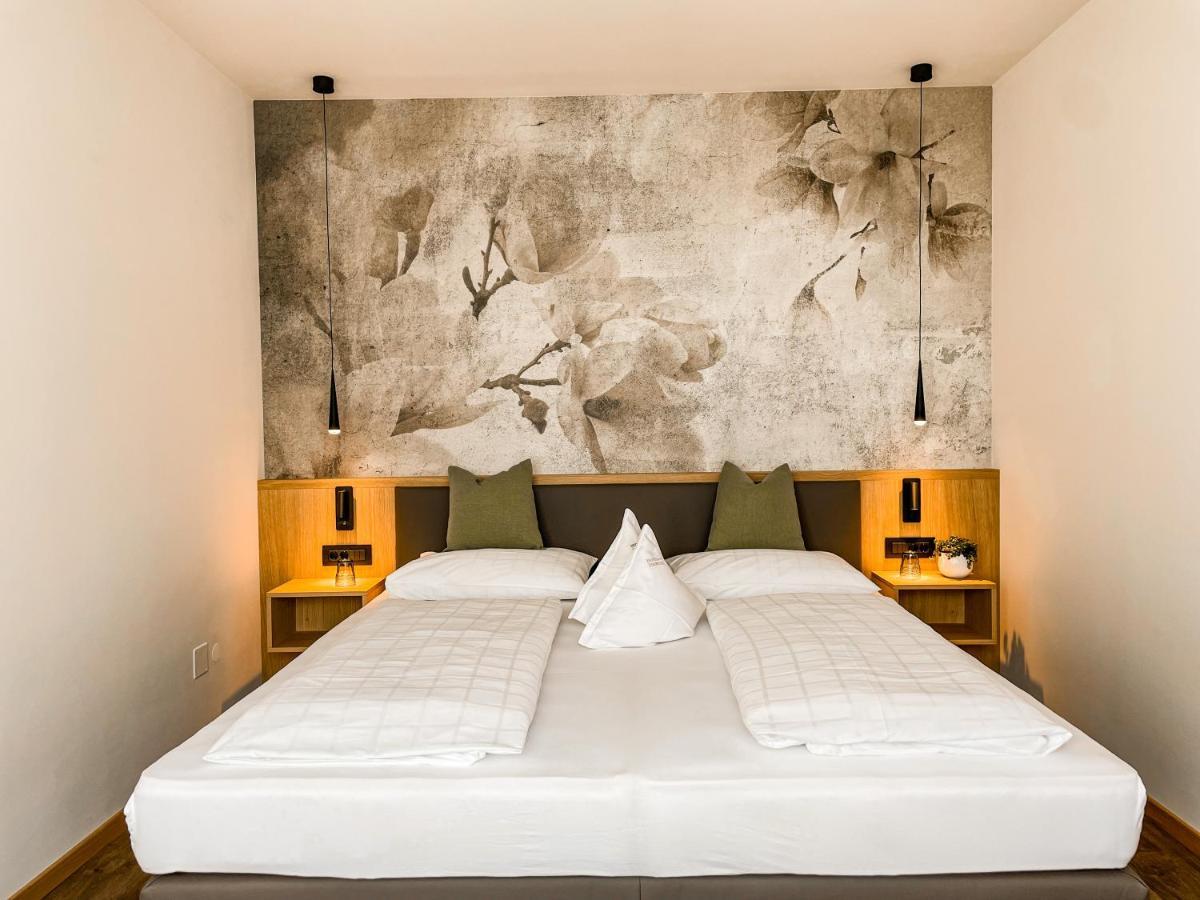 Hotel Theresia San Leonardo in Passiria Exterior foto